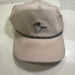 Poncho Outdoors Beige Cap